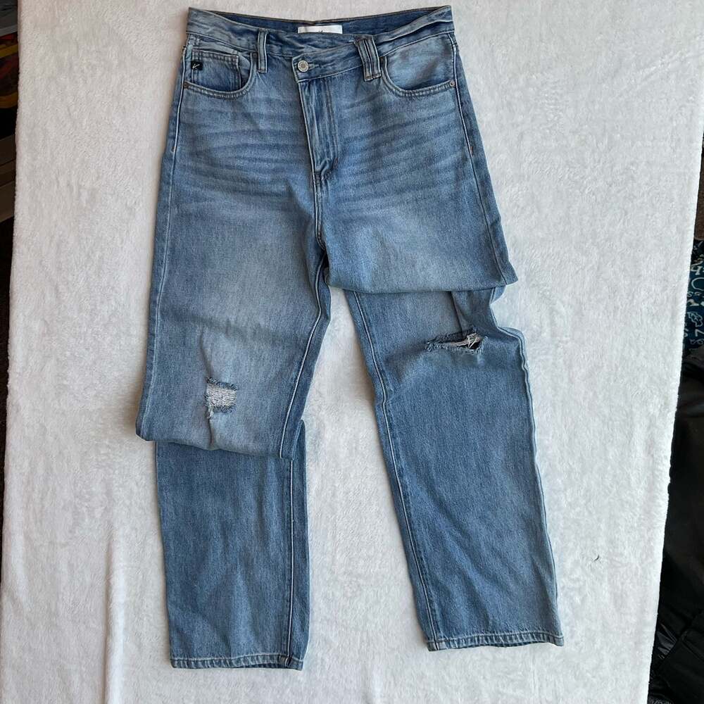 KanCan Women's Light Wash Distressed Straight Leg High Rise Jeans  Size 7/27